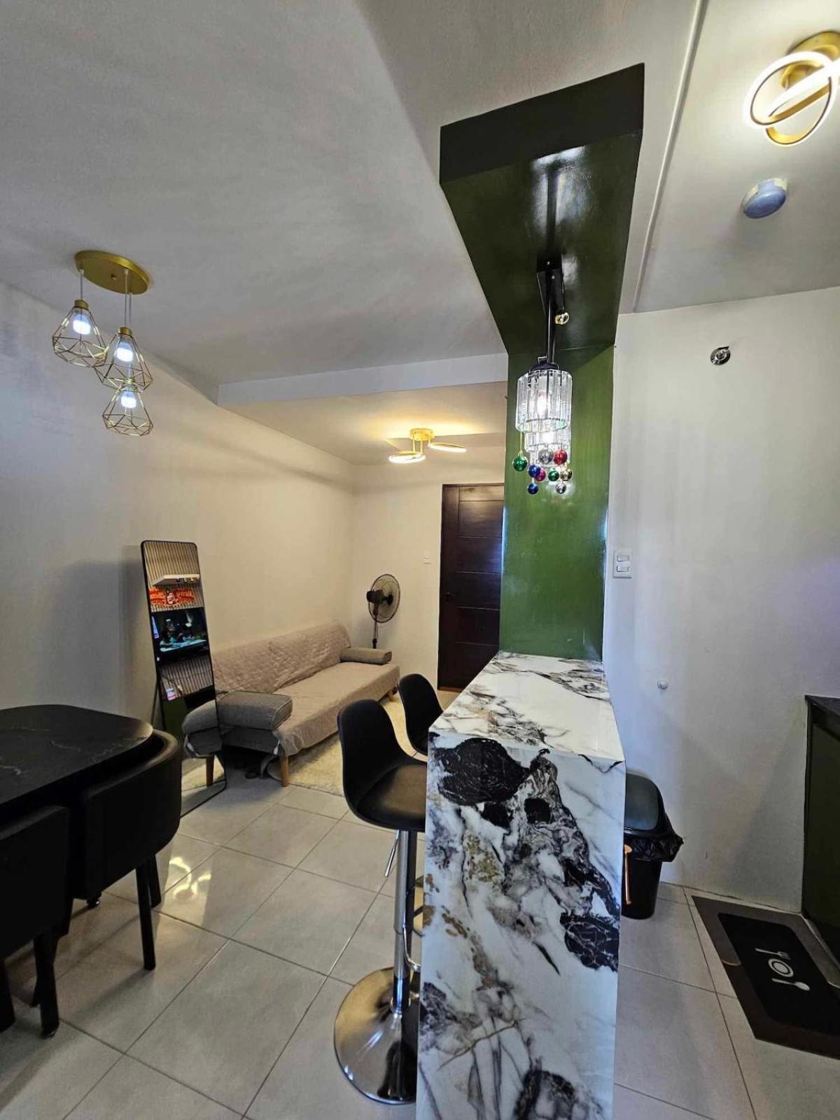 Apartment Emerald Isle Staycation Cebu